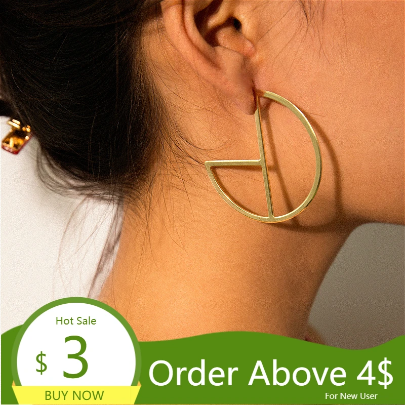 

Visisap Personality Retro Geometric Semicircular Hollow Earrings for Women Temperament Simple Business Ladies Earring B1608