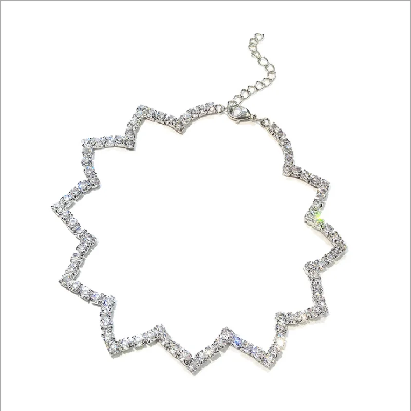 

The New Trend of Simple Wave Inlaid Full Crystal Necklace Short Neckchain Female Neckband Temperament Clavicle Chain