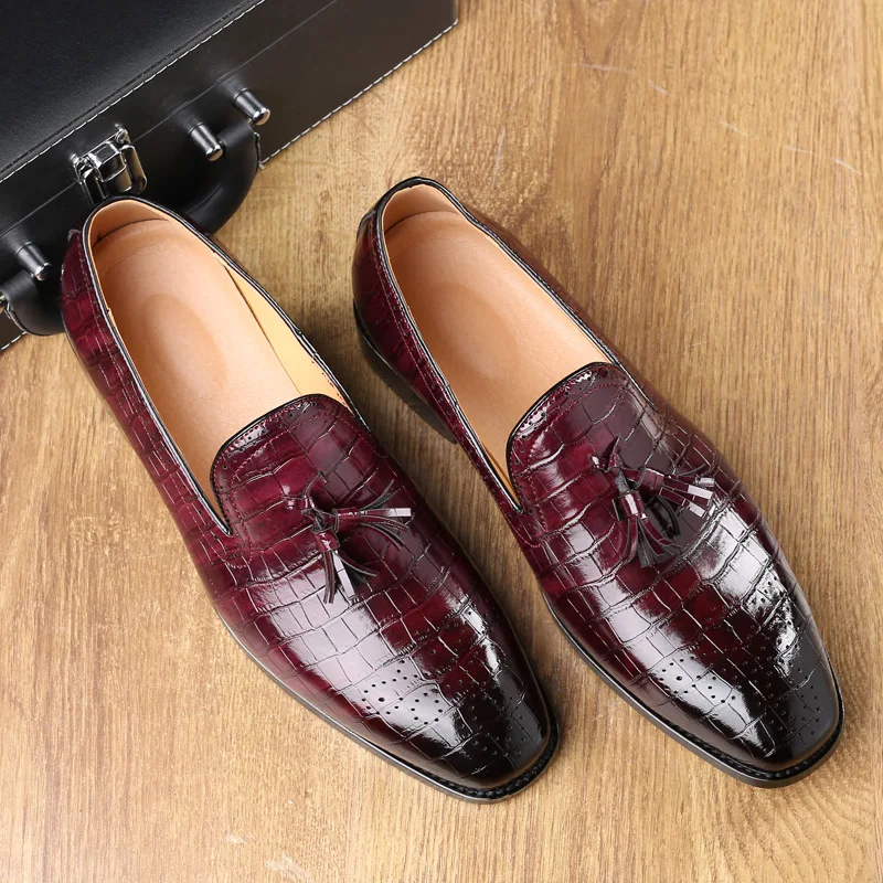 

Japanese Style Vintage Casual Men Shoes Leather High Quality Formal Dress Shoes Loafers Business Wedding Tassel Brogue Shoes