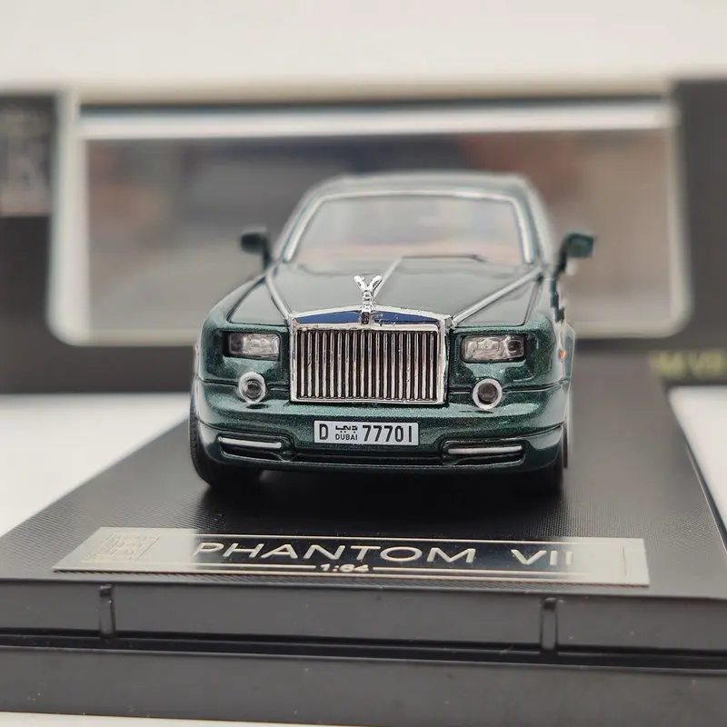 Лимитированная коллекция 1/64 для моделей Diecast темно зеленого цвета Phantom VII