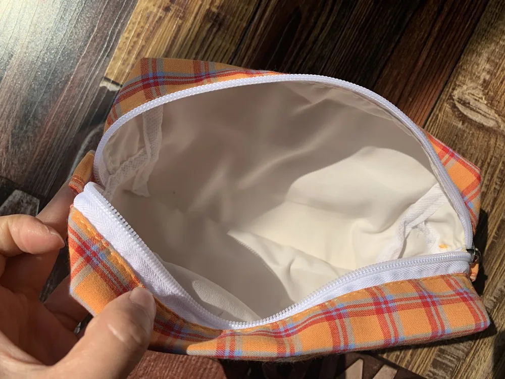 

Fashion Cotton Cosmetic Bag For Make Up Plaid Necessarie Feminina Cosmetic Pouch Pillow Cosmetic Bags & Cases Travel Organizer