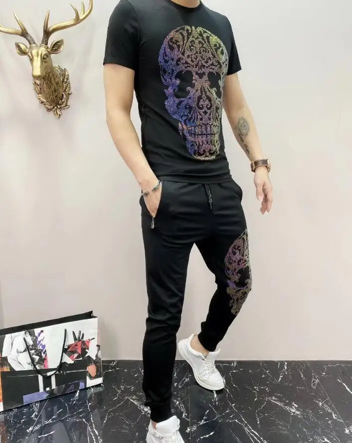 Europe style 2020 summer fashion top quality O net red casual men's short sleeve suit hot drilling skull design tracksuit