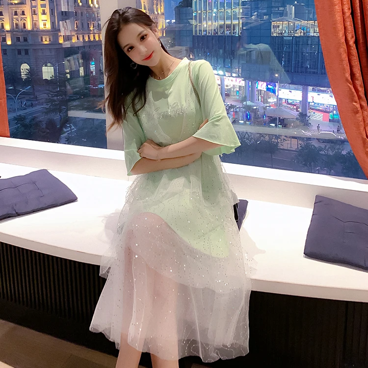 

Two Piece Set Women Fashion O-Neck Half Sleeve Letter T-Shirt and Mesh Cake Dress Suits 2021 Spring Summer New Women Suits
