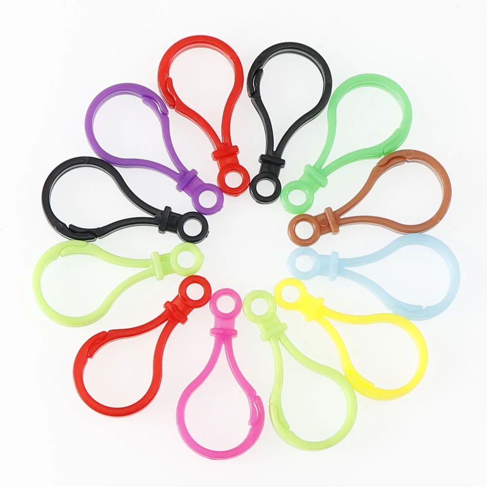 Недорогие пластиковые цветные пряжки в форме лампы 100 шт. карабин застежка сделай