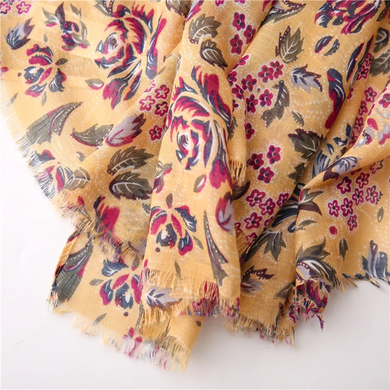 

Women Scarf Floral Print Bandana 2021 Spring New Fashion Cotton Viscose Shawls Summer Beach Hijabs Stoles Pashmina Wraps Foulard