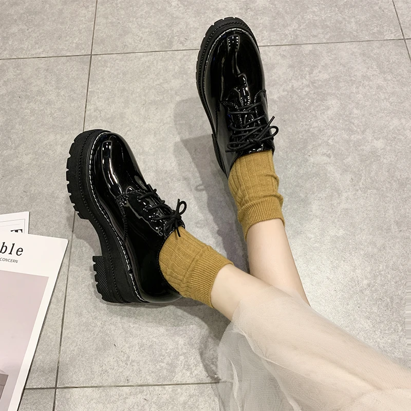 Женские туфли оксфорды на плоской подошве универсальные повседневные кроссовки