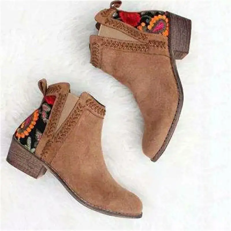 

2021 New Hot Selling Pointed Semi-High Heeled Large Size Handmade Wool Card Embroidered Women's Ankle Boots Shose Women