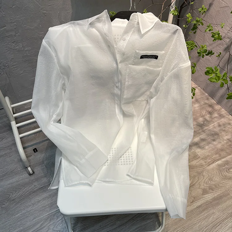 

DEAT Women White Pocket Single Breasted Blouse New Turn-down Collar Long Sleeve Loose Shirt Fashion Tide Summer 2021 7E1410
