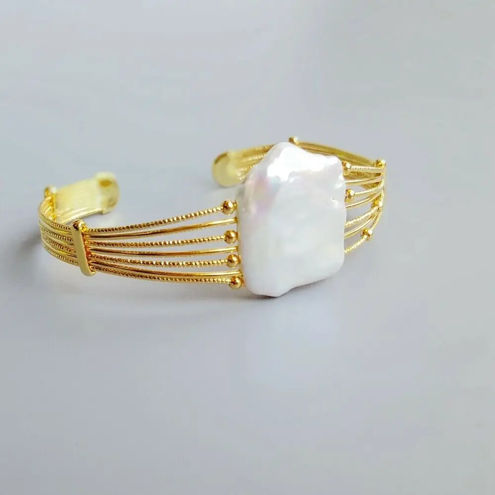

NEW Fashion Baroque Pearl Open Bangle For Women or Girl