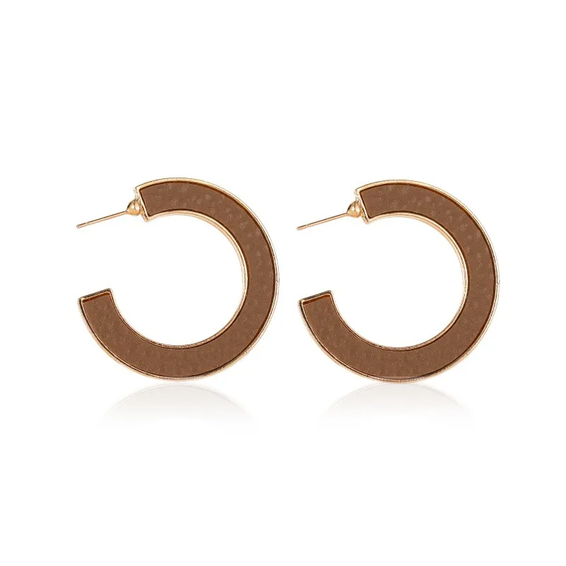 

Korean small circle C-shaped retro leopard print hit color earrings alloy PU a pair of exquisite popular girls all-match earring