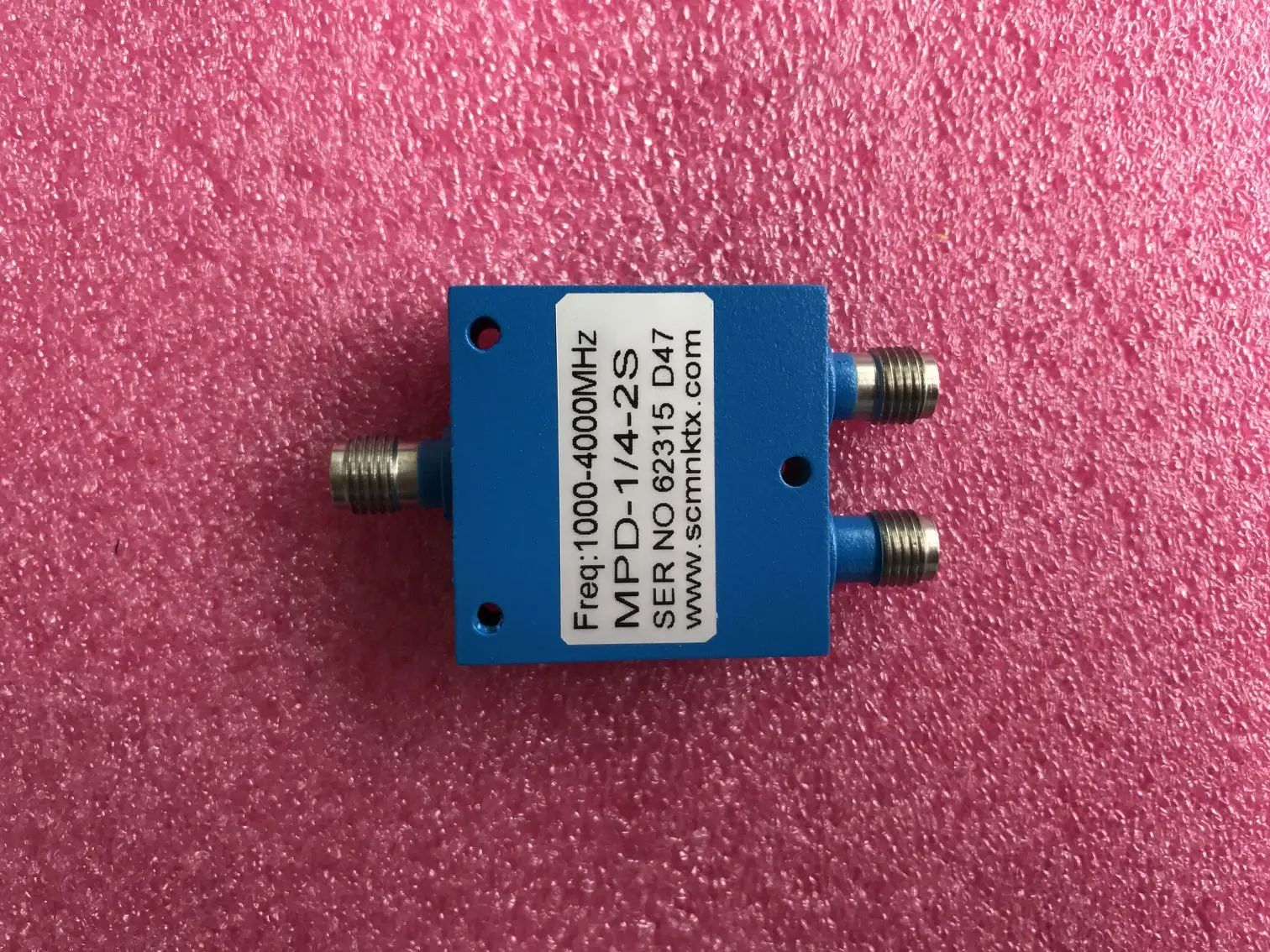 

Мини SMA1000-4000M микрополосковых двухсторонняя Мощность делитель GPS Мощность распределения комбайнер 1-4 года г одна минута два