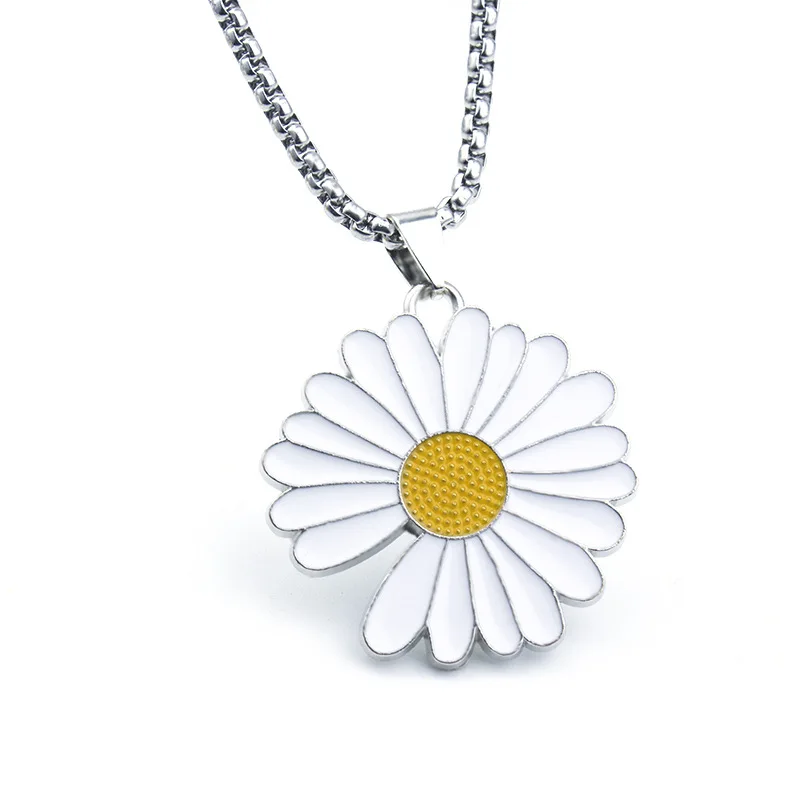 Fashion Daisy Sun Flower Necklace Male and Female Students Hip Hop Clothing Accessories Pendant