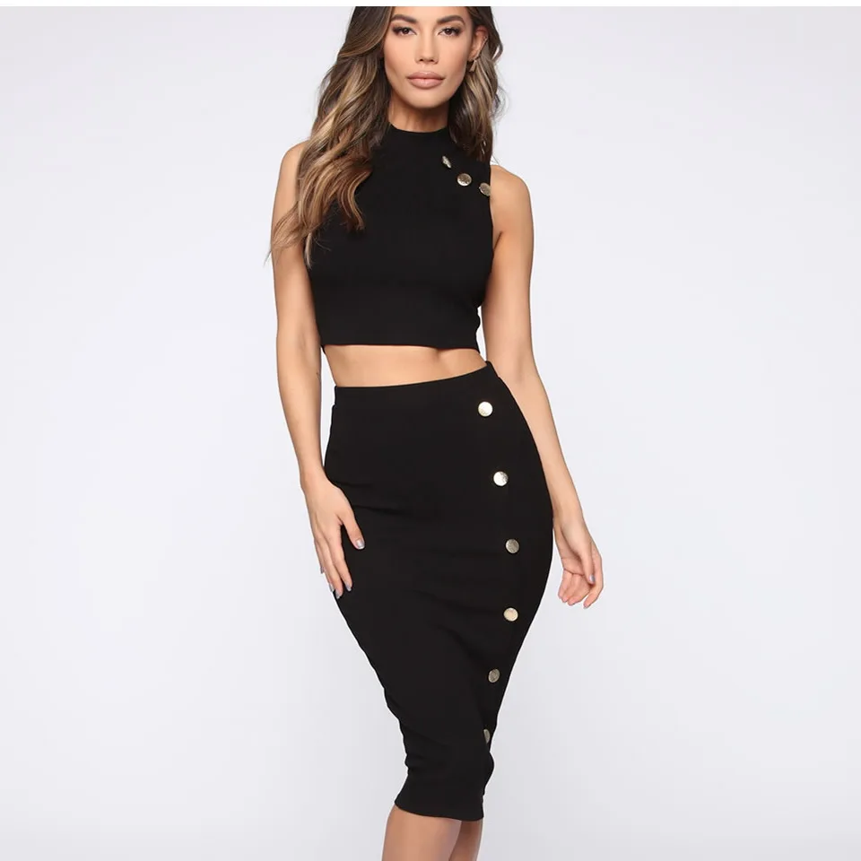 Женский комплект из двух предметов облегающий короткий топ и юбка средней длины