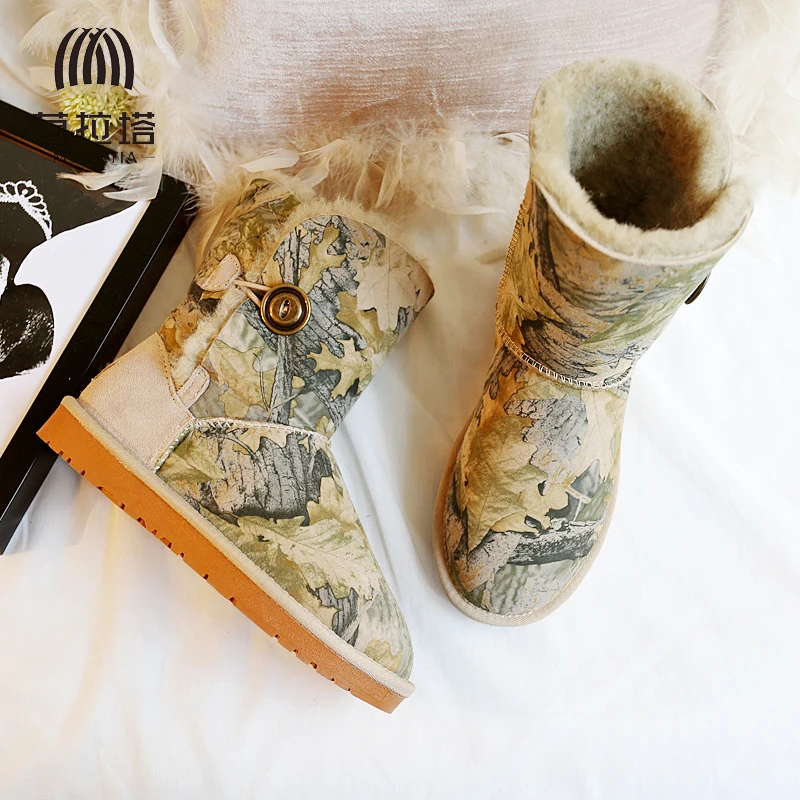 

2019 winter shoes female camouflage snow boots female middle section sheep fur one warm non-slip female boots cotton shoes