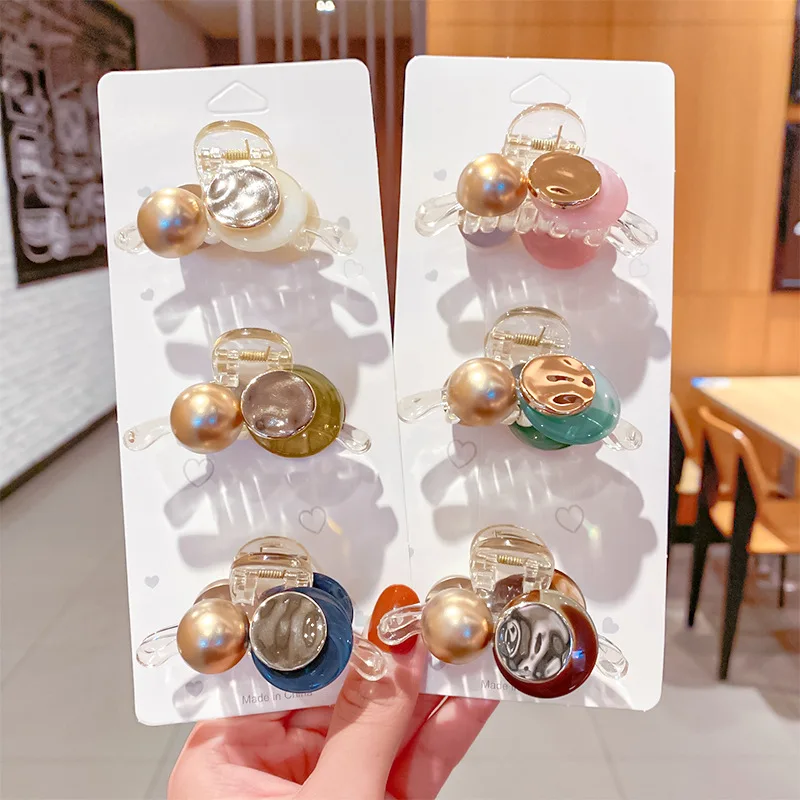 

CN New Women Elegant Acrylic Circle Ball Barrettes Geometric Hair Claws Hairpins Ladies Hairgrip Headwear Girls Ornaments Crab