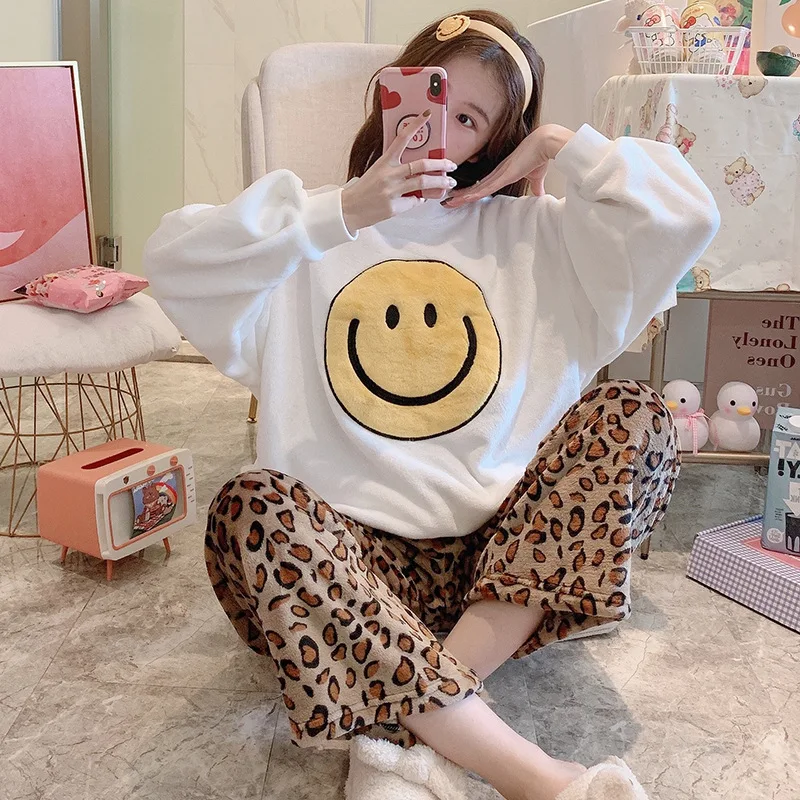 

Women Smiley Pure cotton Pajamas High Quality Round neck Long Sleeve Two-piece Suit Pajamas Fashion Home Wear Women Pajamas Sets