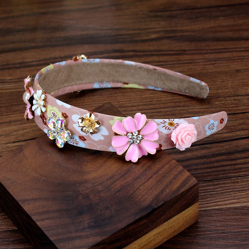 Богемные роскошные летние туфли украшенные разноцветными кристаллами повязка