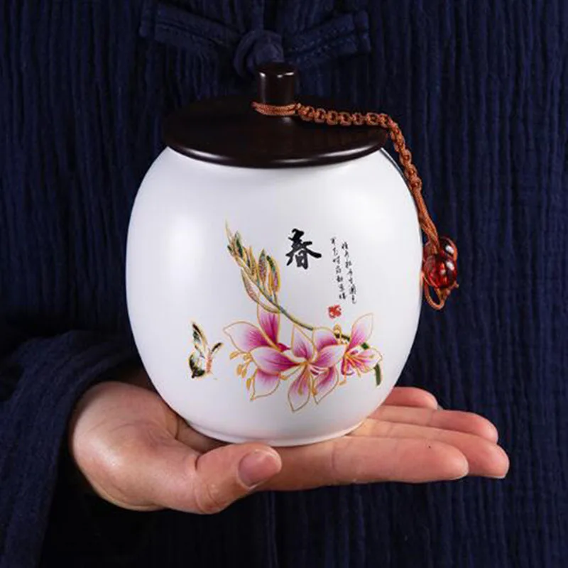 

Банка для хранения чая из белого фарфора в китайском стиле