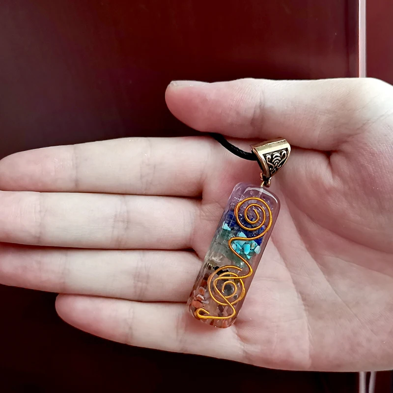 

Retro Reiki Healing Colorful Chips Stone Natural Chakra Orgone Energy Pendant Necklace Pendulum Amulet Orgonite Crystal Necklace