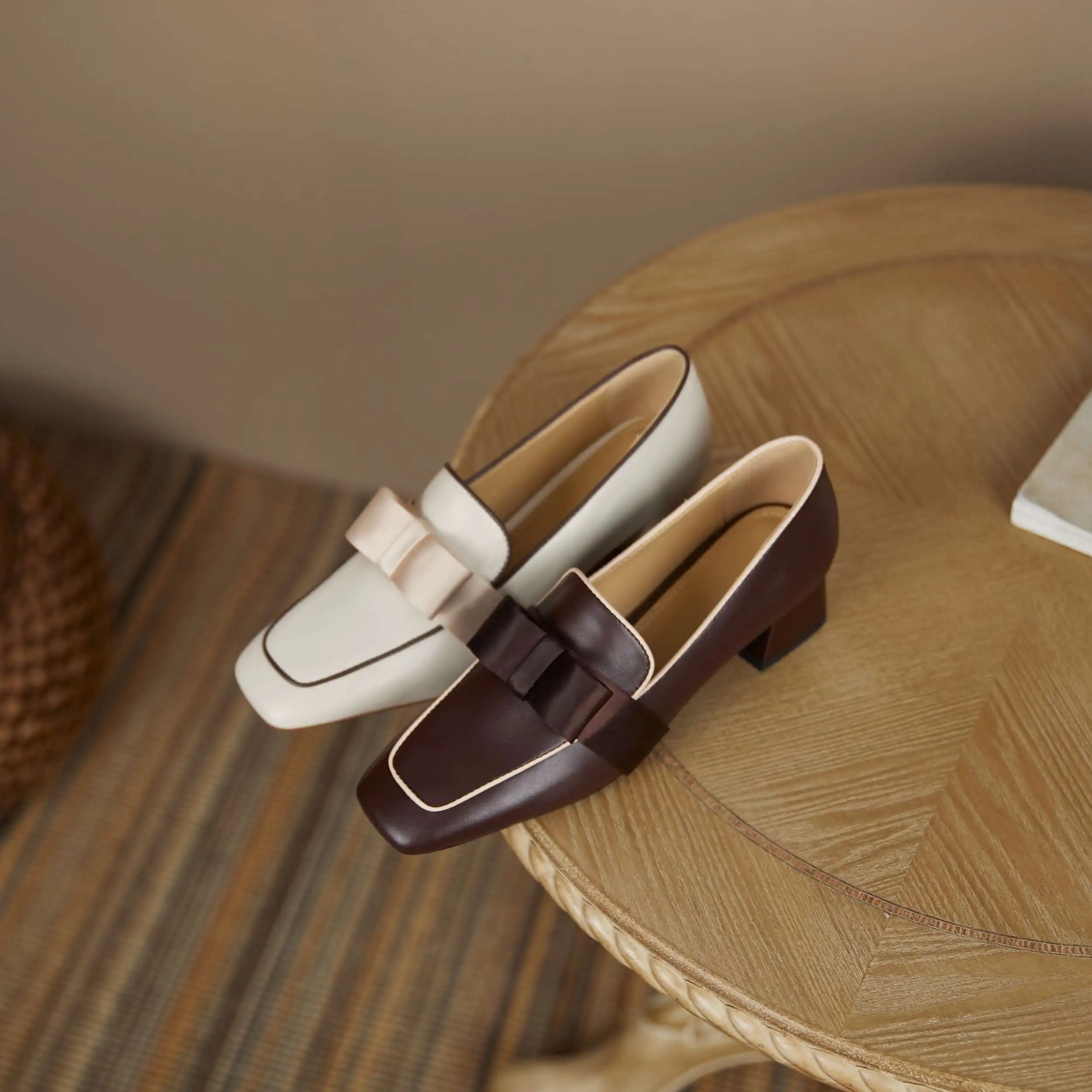 

Vichelo Hot natural leather square toe med heel butterfly-knot British style retro fashion young lady streetwear women pumps L64