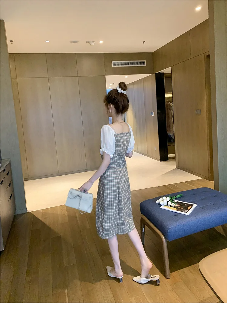 

2020 Summer New Korean Mid Length Plaid Bubble Sleeve Grace Dress Women's puff sleeve Plate Buckle Ear Edge Middle Dress