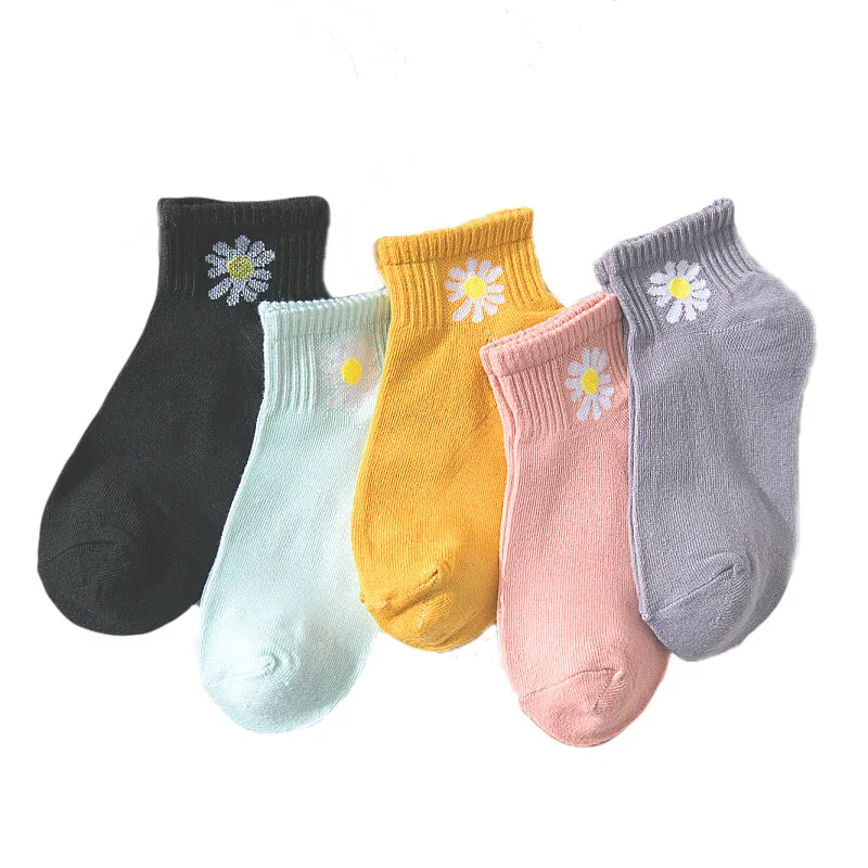 

5 Pairs of New Spring and Summer Women Socks Japan Cute Cartoon Solid Color Knitted Striped Cotton Socks Ladies White Black