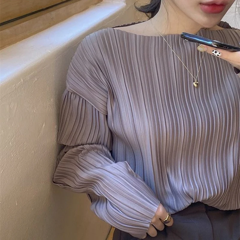 

2021 Autumn Korean Fashion Loose Thin Tops Pleated Design Sense Pullover Shirt O-neck Long Sleeve Chic Solid Clothes for Women