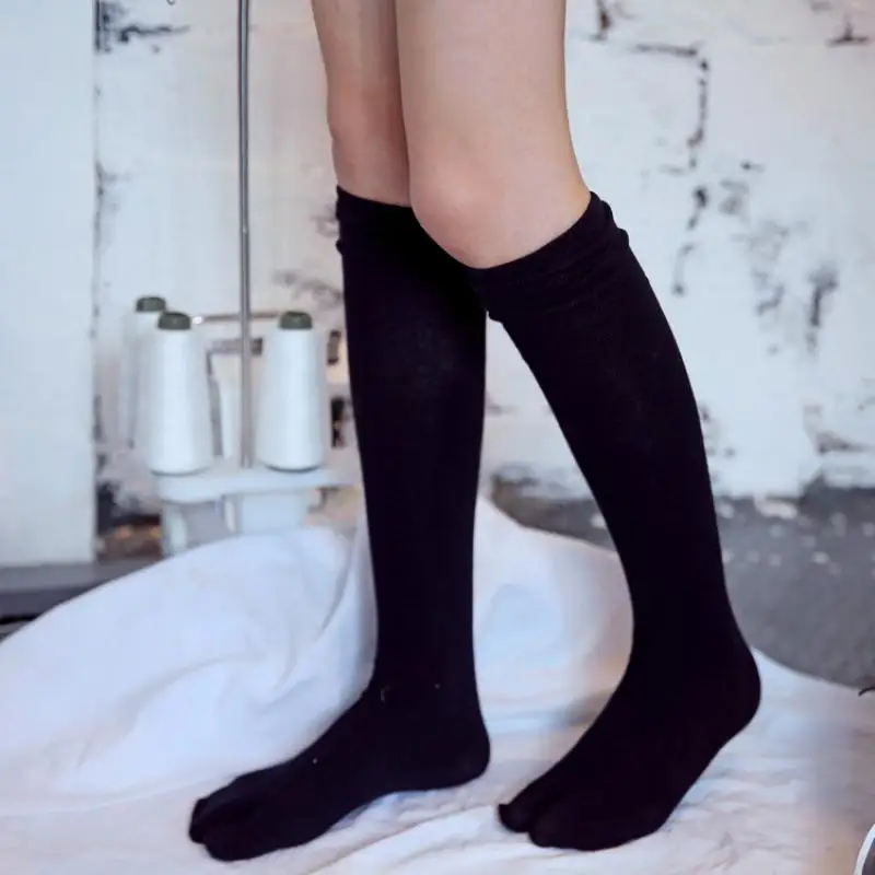 Japanese Socks for Girls Tabi Toe Footwear Cotton Dark Academia Fashion Black Legwarmers for Y2k Clothes Accessory Flip Flop2022