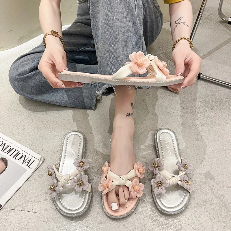 

Shoes Woman 2021 Flower Female Slippers Luxury Slides Jelly Flip Flops New Flat Designer Glitter Rubber Fashion PU Crystal