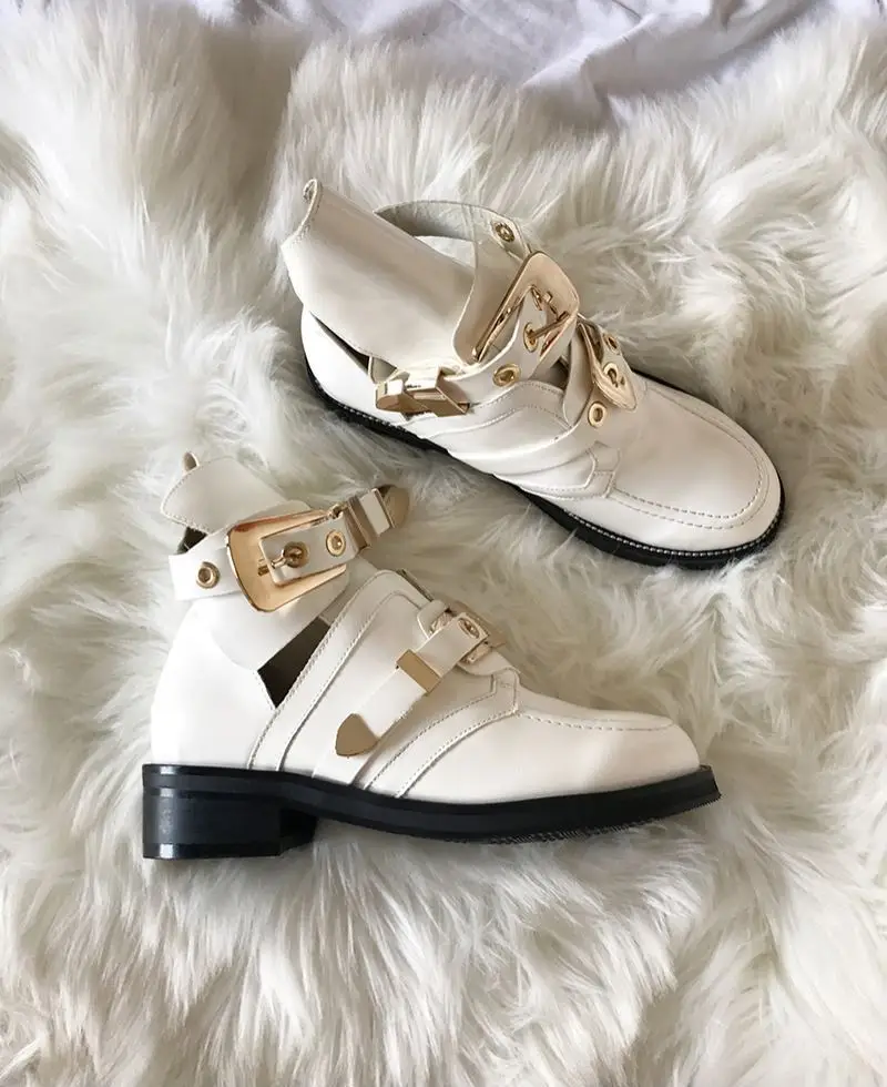 

Women's Shoes