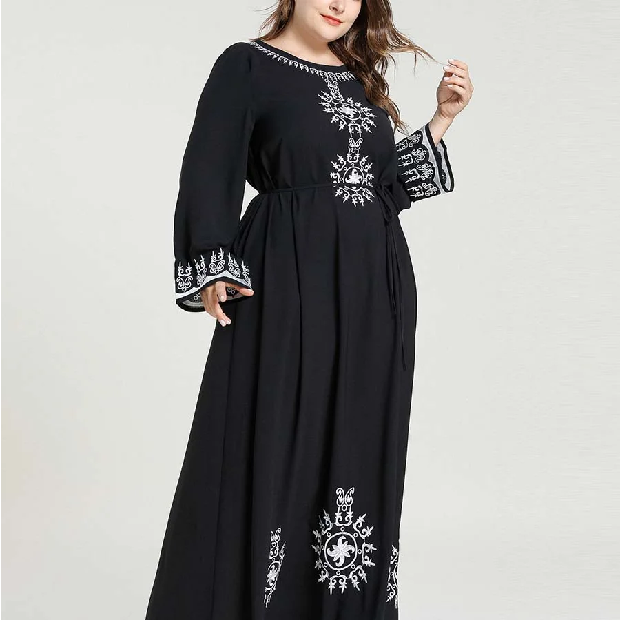 

Fashion and Comfortable Middle Eastern Large Size Women's Embroidered Long Sleeve Belt Large Muslim Casual Dress Kuftan