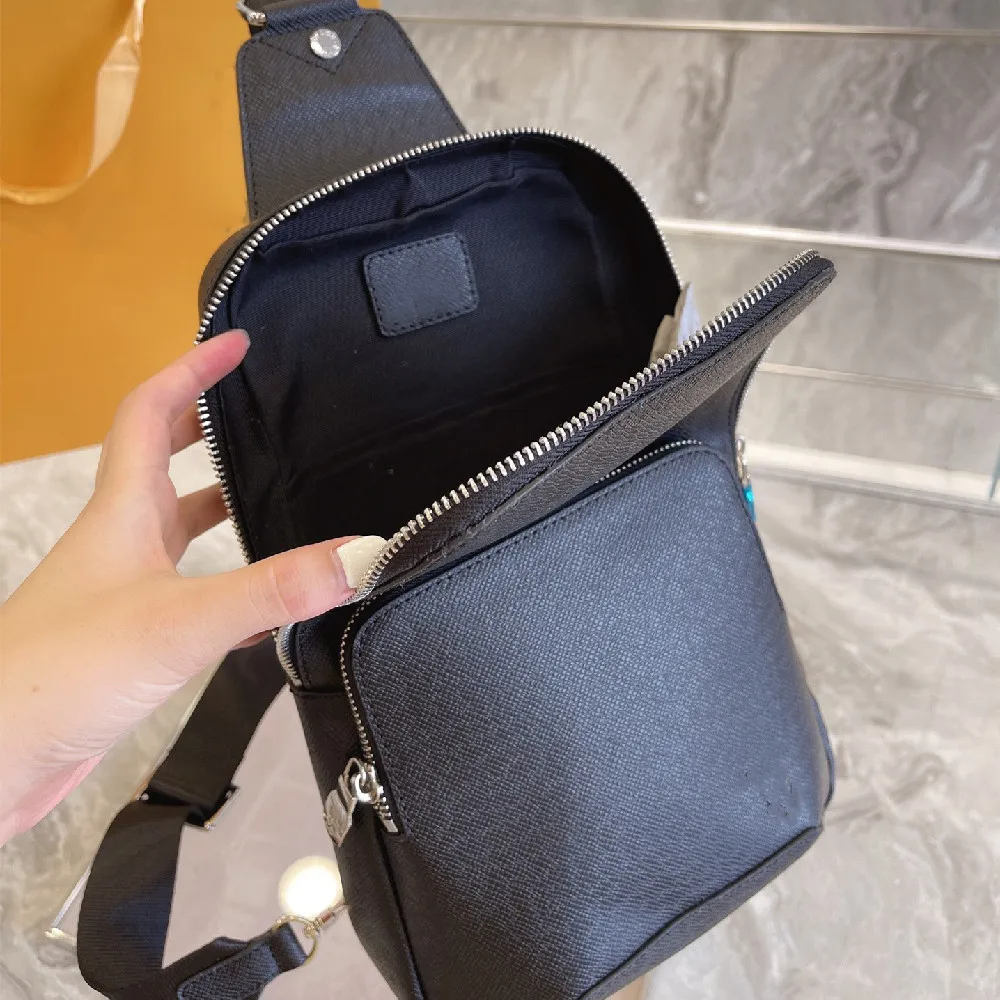 

Men's sports fashion street motorcycle mobile phone coin chest bag