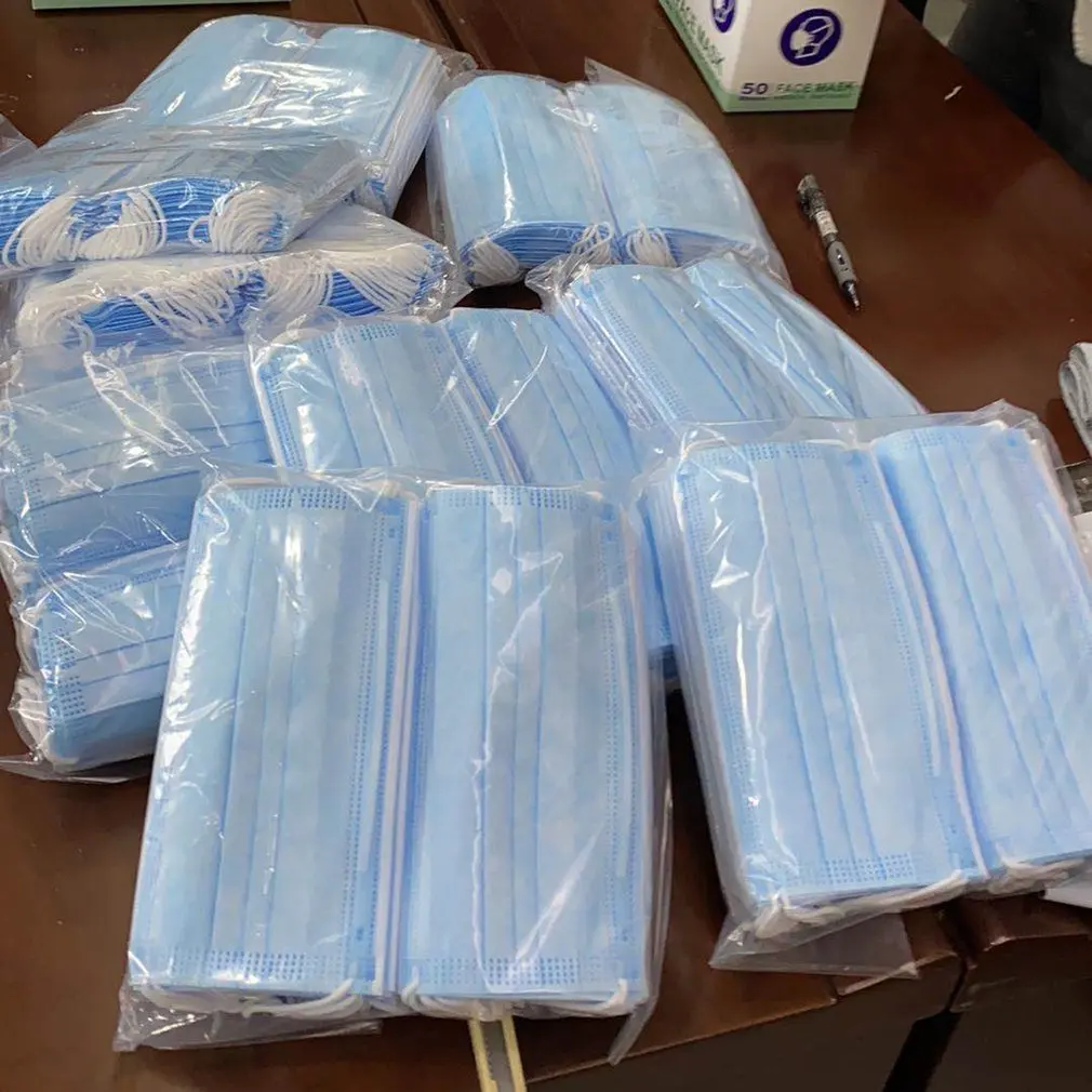 Пылезащитная и анти смога одноразовая трехслойная маска 100 единиц