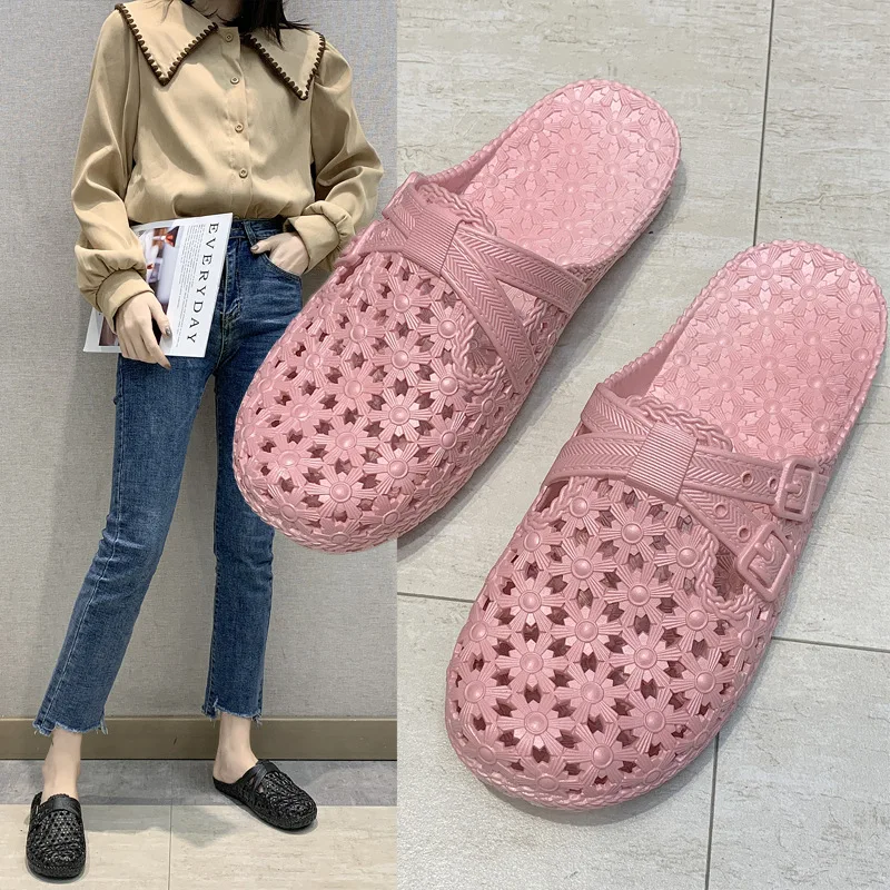

2020 Hot Women Summer Slippers Holes Non Slid Lightweight Flat Soft Casual Beach Sandals Indoor Outdoor Female Laidies Shoes