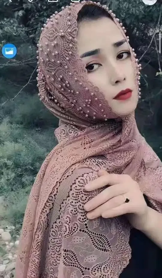 Кружевные женские длинные Хиджабы однотонные мусульманские платки |