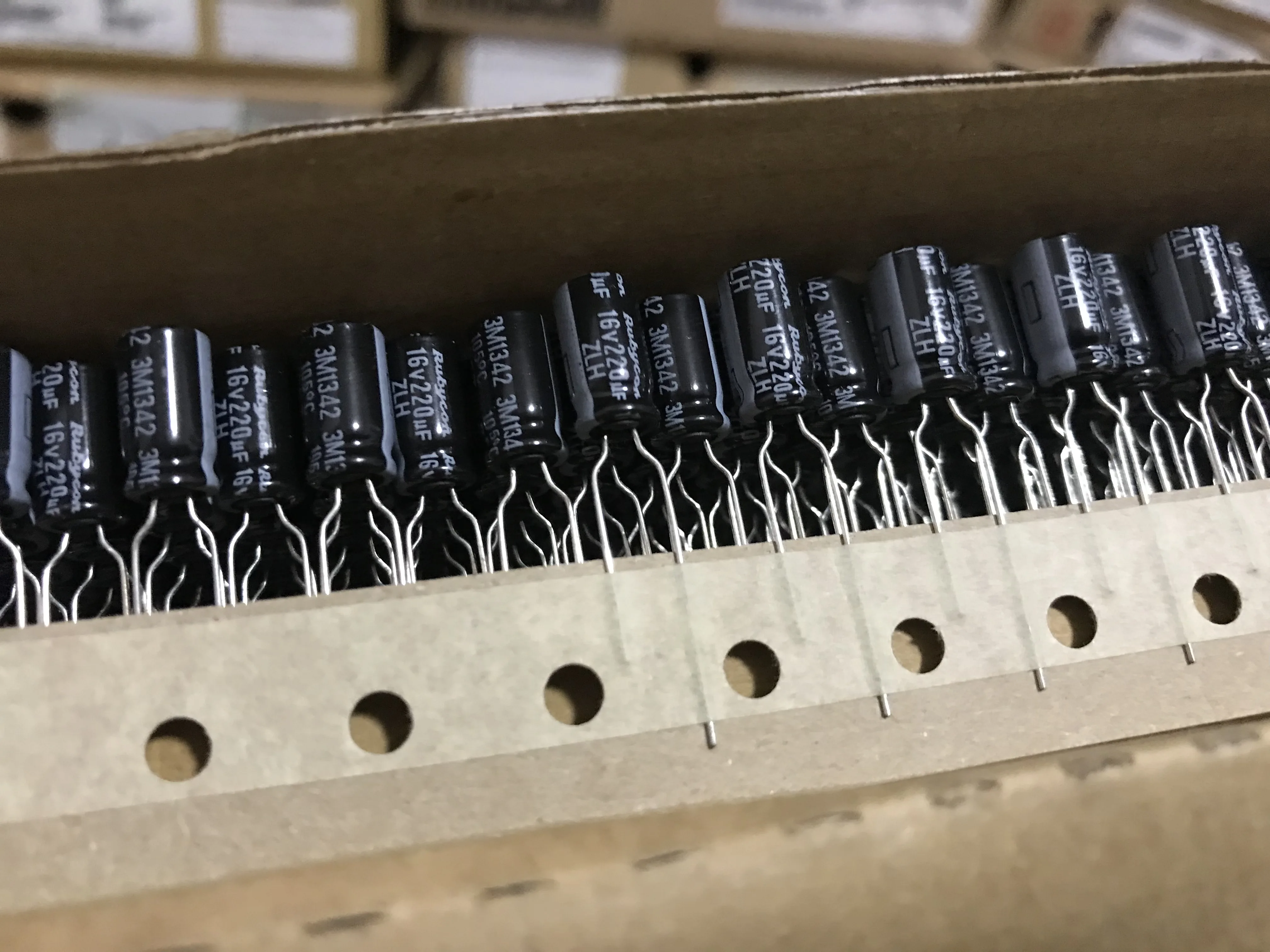Конденсатор Bolsa японский Rubycon 16v220uf 6 3x11 Zlh серии высокой частоты с низким
