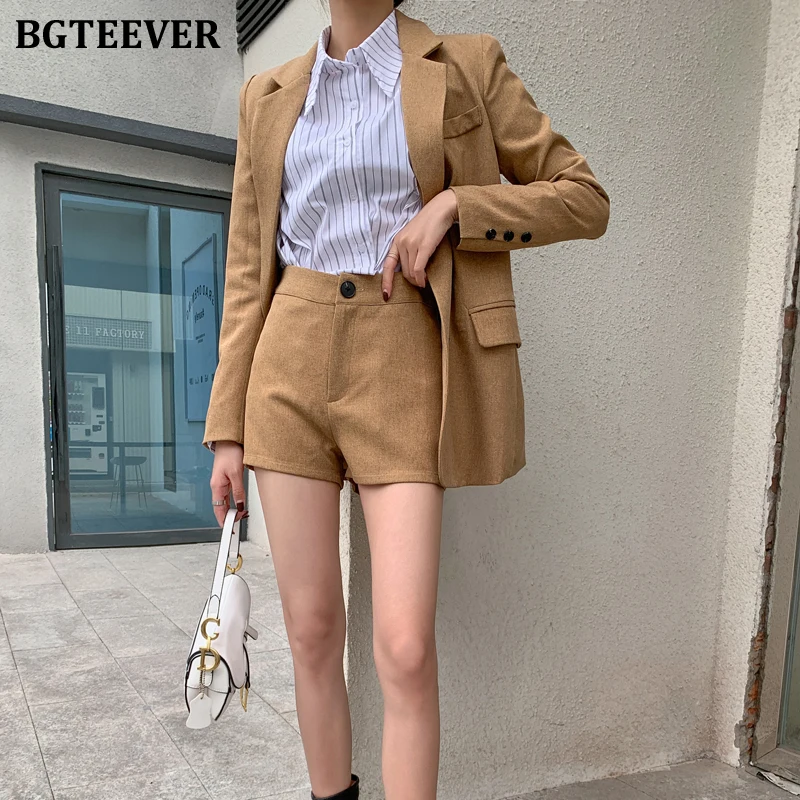 Женский двубортный Блейзер и шорты повседневный костюм из двух предметов с