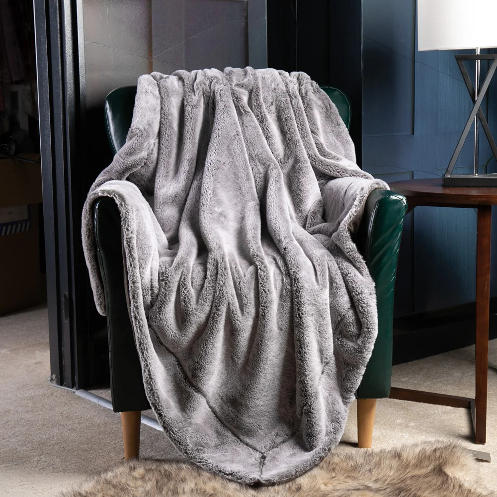 

OLIVE HOME Faux Fur Throw Blanket Decorative Blanket Super Soft Thickened Warm Blanket For Bed Fluffy Cozy Plush Couch Blanket