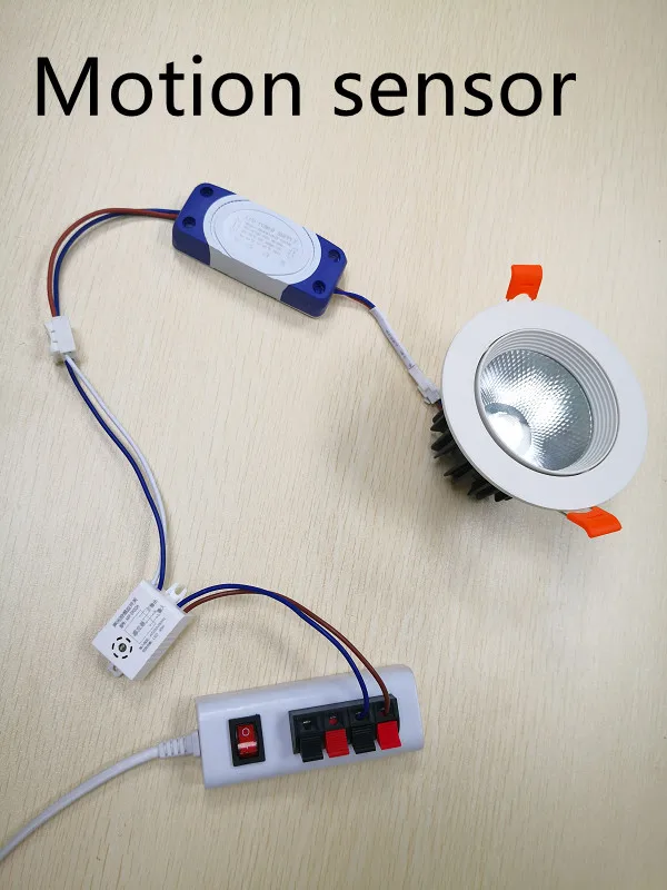 Фонарь-детектор 220 В с автоматическим выключением и голосовым управлением |