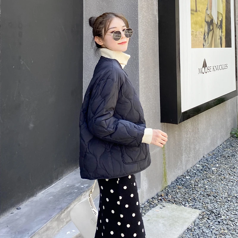 Женская зимняя куртка на белом утином пуху с круглым вырезом | одежда