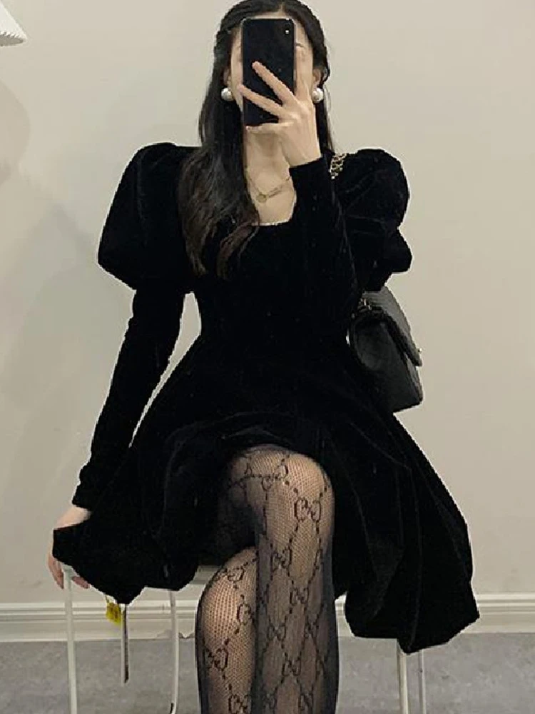 

Vintage Mini Dress Women Puffer Sleeve Slim Elegant Black One Piece Dress Korean Velvet Sweet Evening Party Dress 2021 Spring