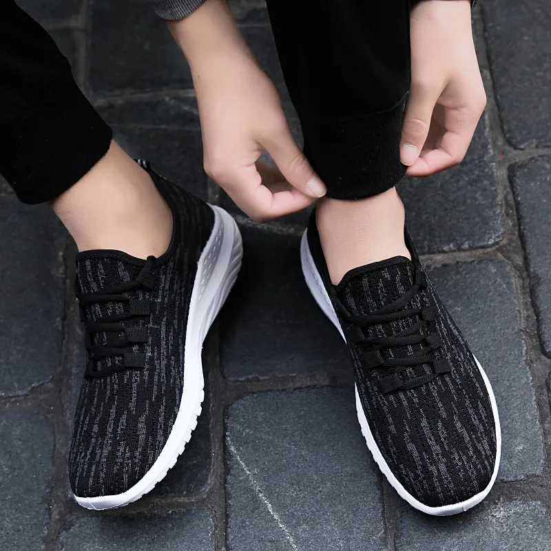 

2020 Running Shoes Men Summer Male Shoes Breathable Design Jogging Shoes Men Lace Up Fly Weave Adult Sports Shoes Men Sneakers