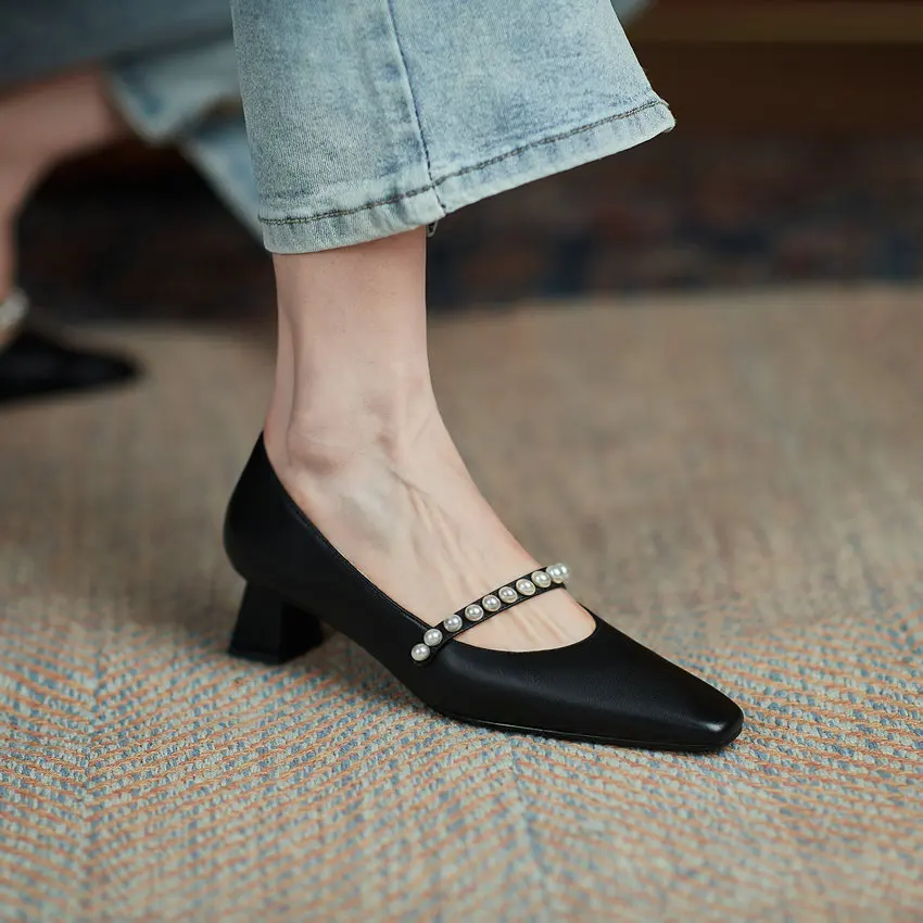

QUTAA 2021 High Quality Genuine Leather Female Pumps String Bead Slip On Women Shoes Elegant Square Med Heels Size 34-40
