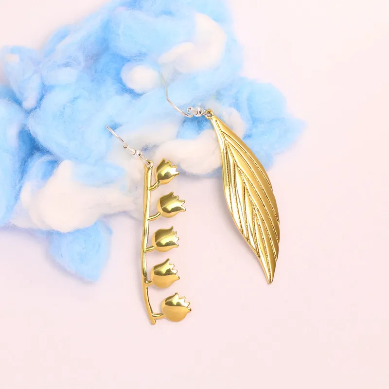 

Retro Earring For Women Korean Fashion Dissymmetry Leaf Flower Aretes For Charm Lady Vintage Gift Gold Stud Earring Jewelry