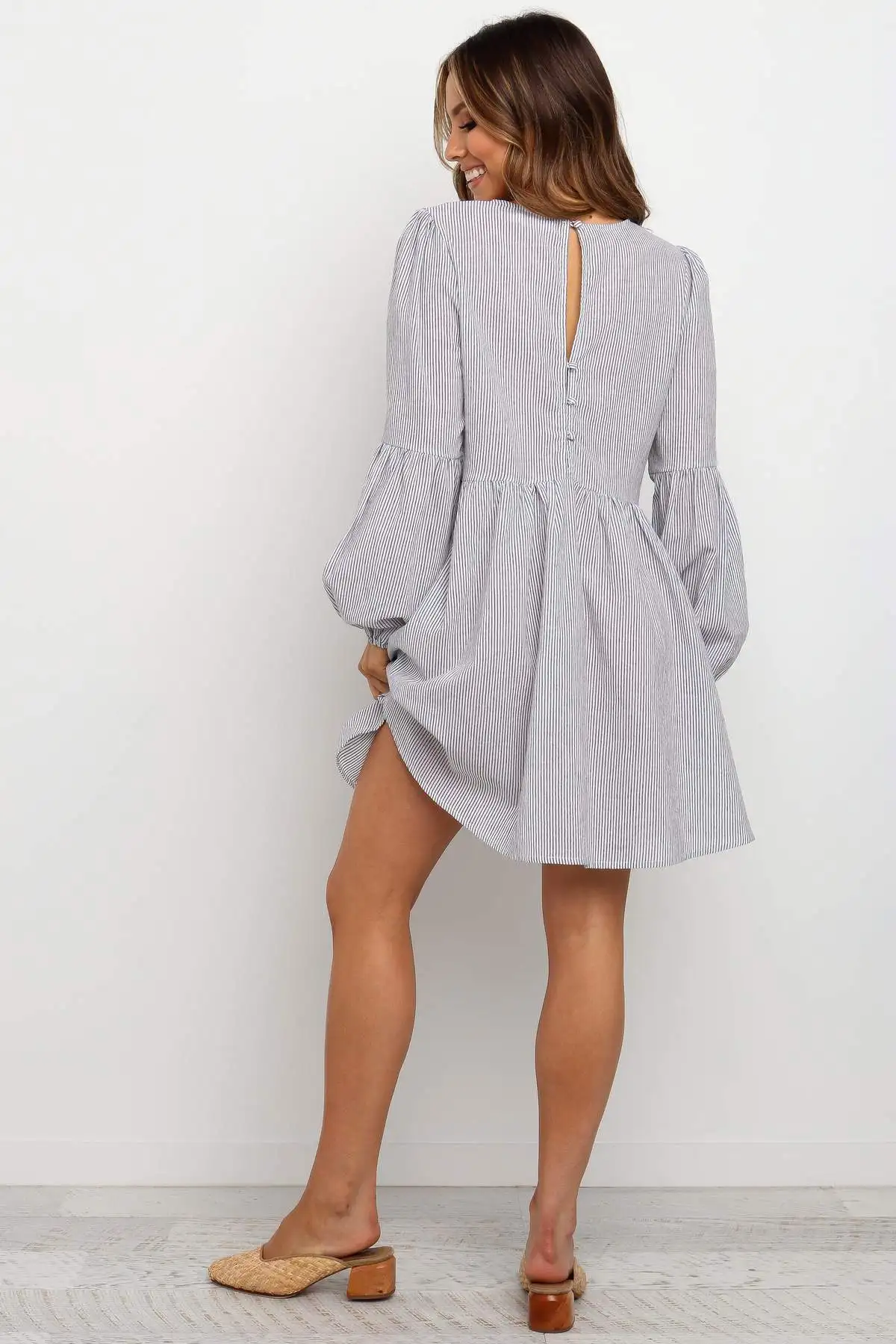 

2020 Women Dress Cotton Thin Buckle Dress V-Neck Knee-Length Long Sleeve Striped A-Line