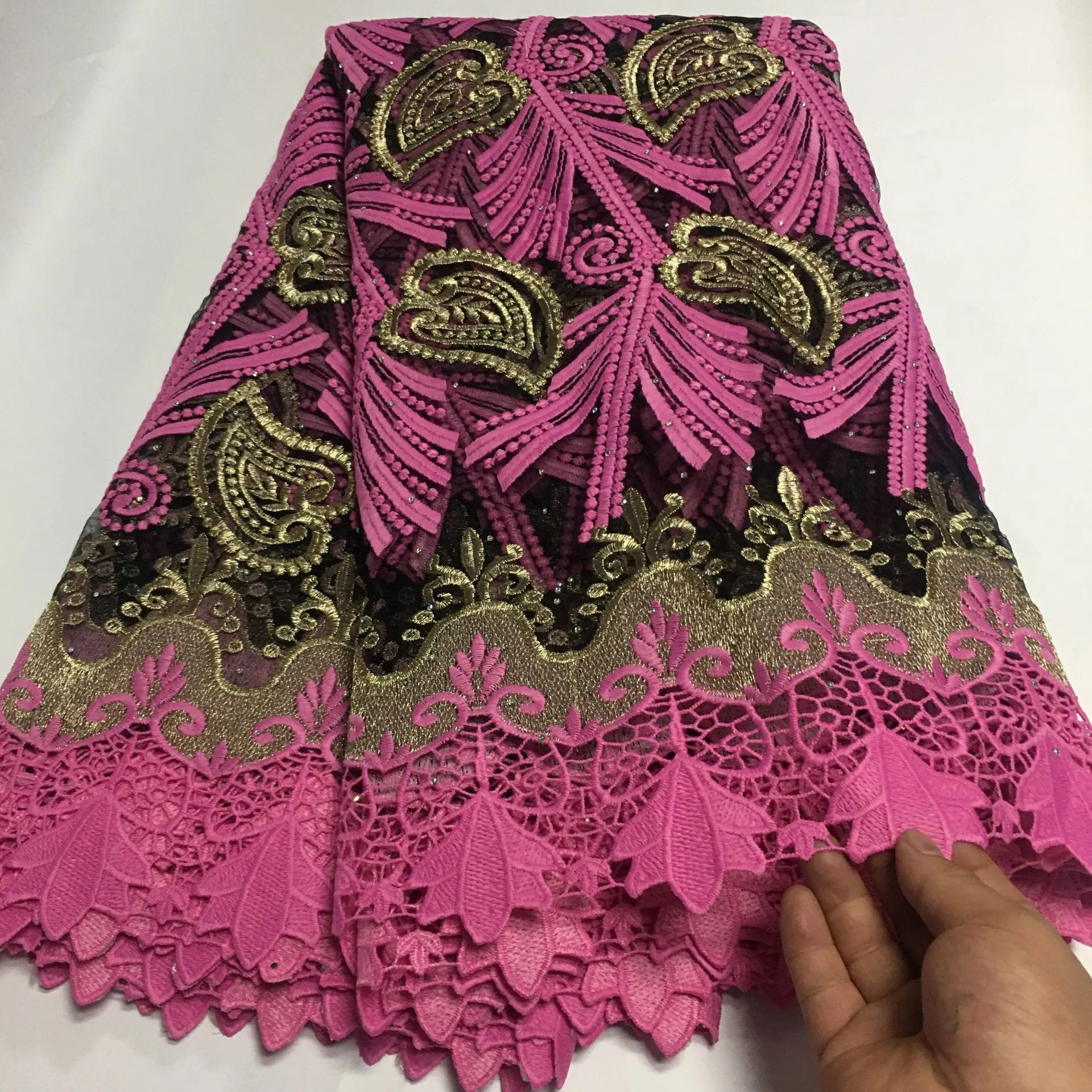 2020 Новое поступление Высококачественная молочная шелковая кружевная ткань