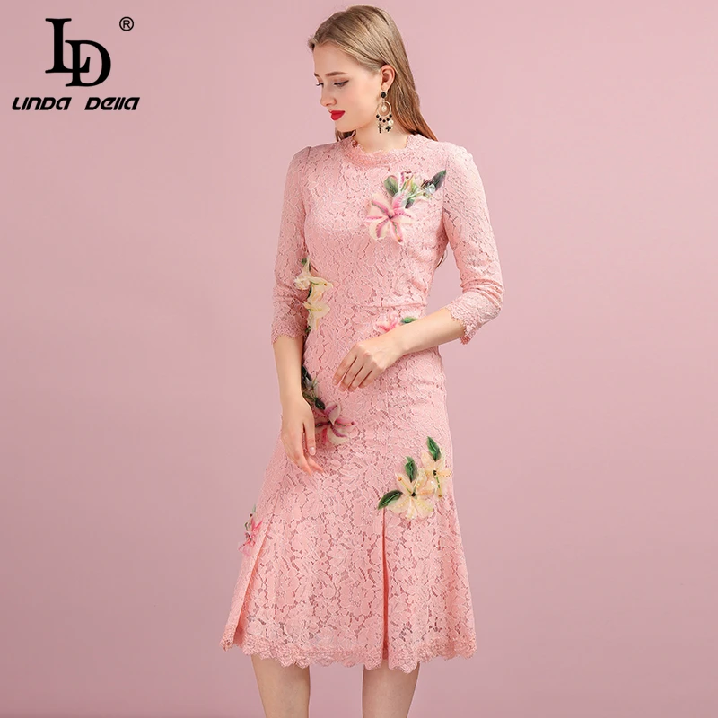 Женское кружевное платье LD LINDA DELLA облегающее с рукавом три четверти и бусинами