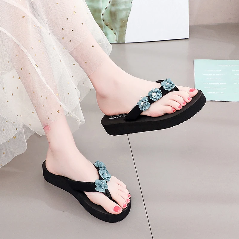 

Low Shoes Woman 2021 Female Slippers Rubber Flip Flops Luxury Slides Flower Platform New Hawaiian Designer Flat Summer Beach