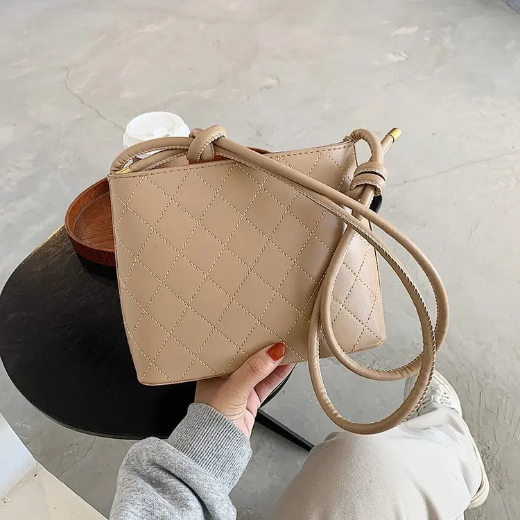 

Fashion New Ladies Handbags Brand Women'S Messenger Bags Luxury Brand Designer Leather Clutches Plaid Pattern Handbag XBL1528