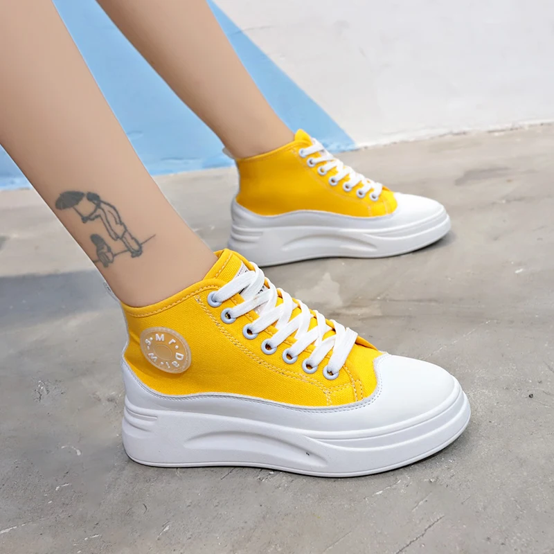 2019 черные осенние парусиновые женские кроссовки на толстой подошве модные